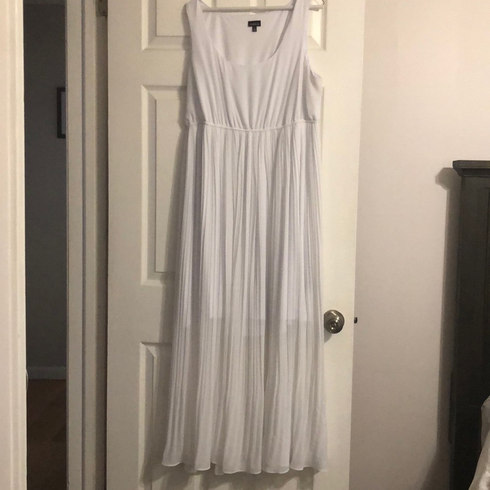 White maxi dress